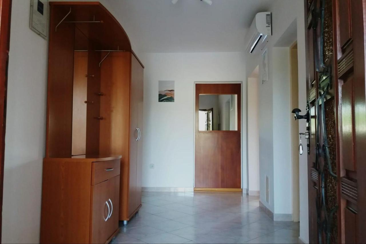 Apartment A4 Ines Near Beach โปเรช ภายนอก รูปภาพ
