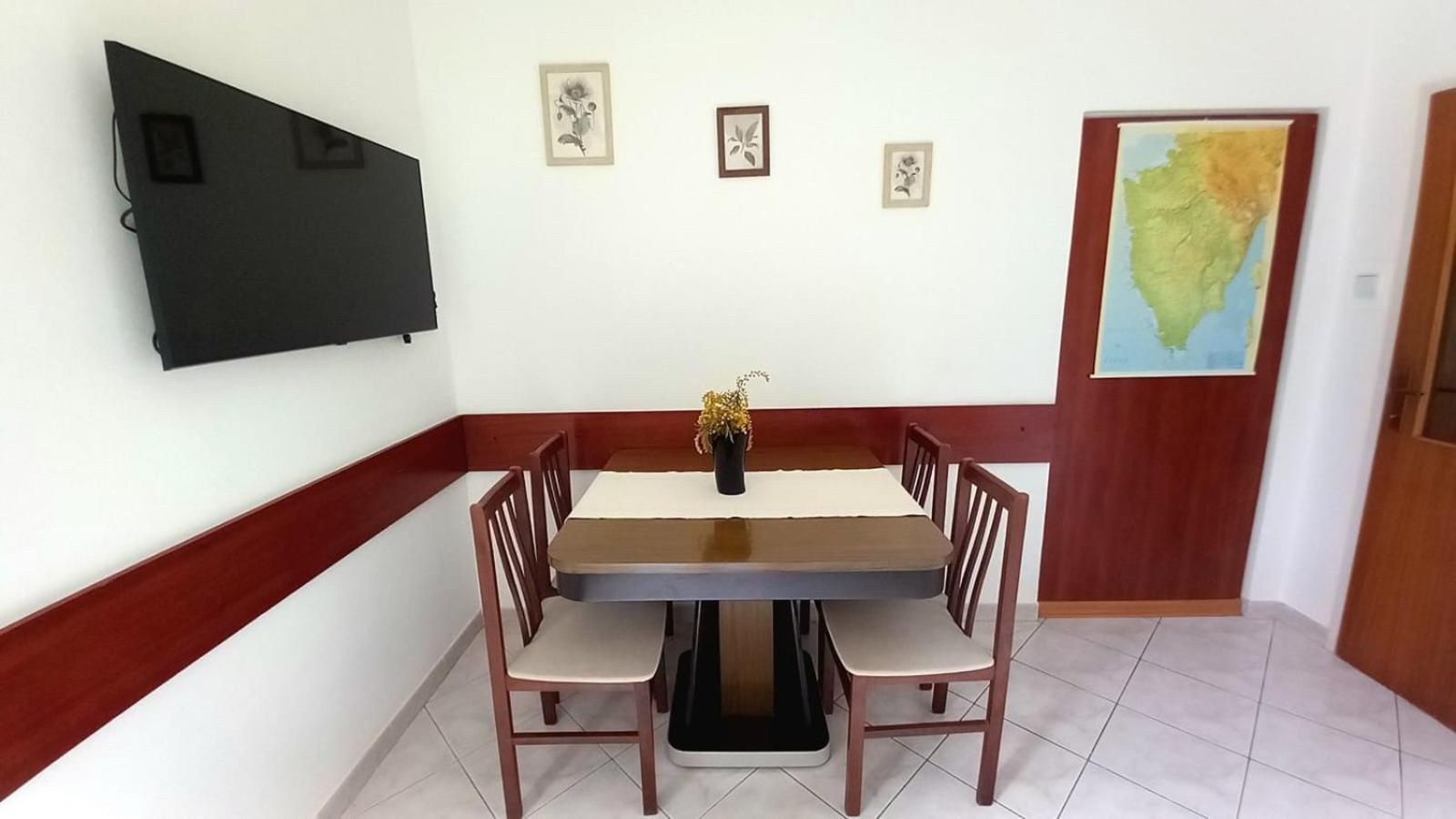 Apartment A4 Ines Near Beach โปเรช ภายนอก รูปภาพ